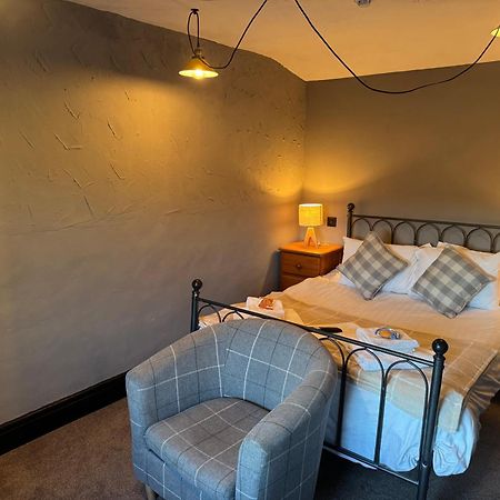 The Black Swan Hotel 레이번 외부 사진