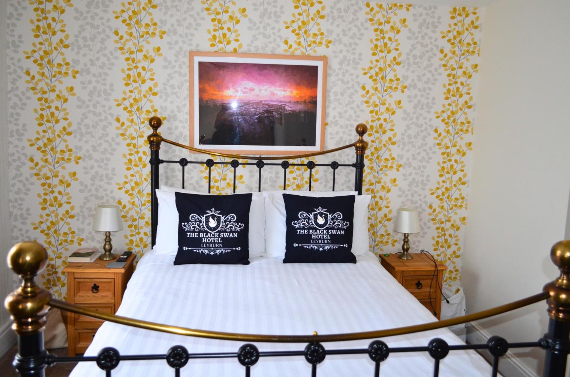 The Black Swan Hotel 레이번 외부 사진