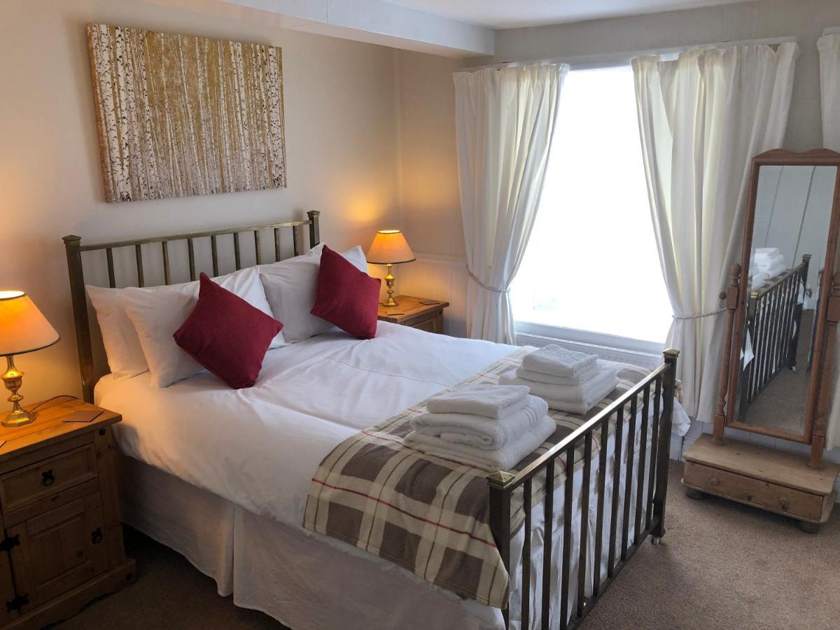 The Black Swan Hotel 레이번 외부 사진