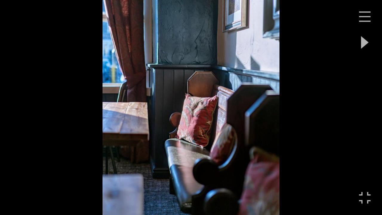 The Black Swan Hotel 레이번 외부 사진